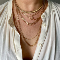1973 Graduated width x link necklace in 18k gold - 18.5 inch length
