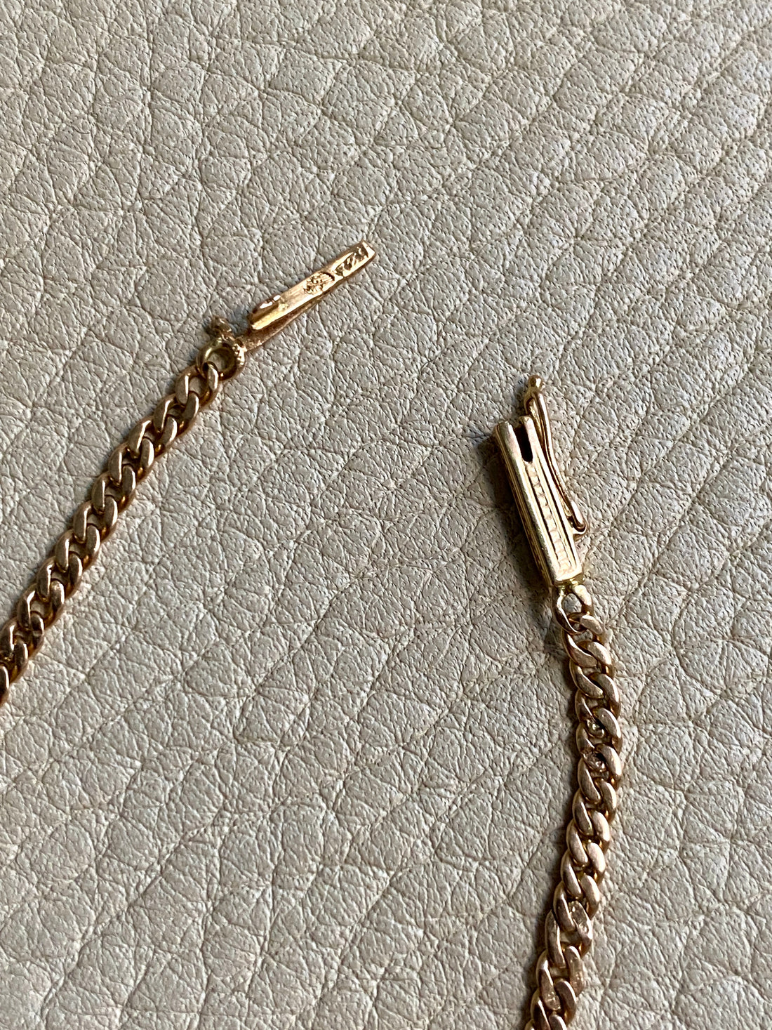 Vintage 18k gold curb bracelet - 7.5 inch length