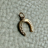 18k gold vintage charm or pendant - Lucky Horseshoe