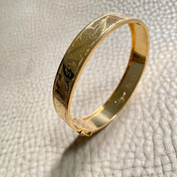 1962 Wide Hinged Bangle in 18k gold - Etched Curls Pattern - Stockholm, Sweden - 7 inch interior
