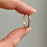 Vintage 1984 Swedish gold band ring with 3 starburst set diamonds - 18k gold - size 6.5