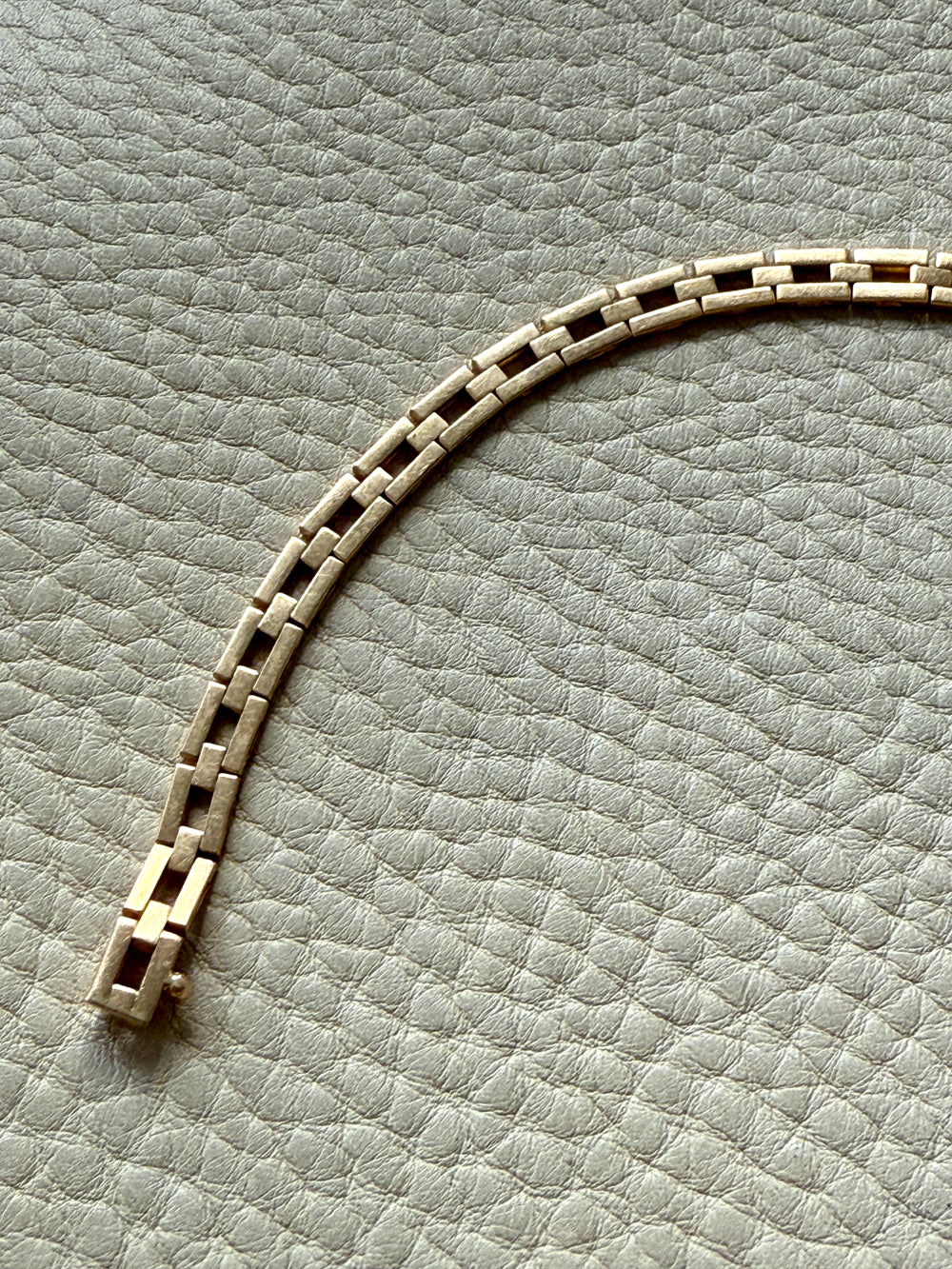 Slinky 18k Gold Vintage Midcentury Brick Link Bracelet - 7.3 inch length
