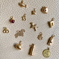 18k gold Swedish vintage charm or pendant - Terrier dog