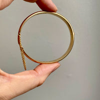 1950 Finnish Hinged Bangle with Botanical Flowers and Leaves Engraved Pattern 14k Yellow Gold - 6.8 inch interior