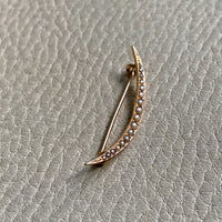 14k Gold Antique Graduated Seed Pearl Crescent Moon Brooch - Medium