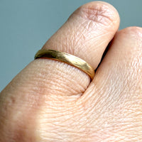 1996 Dashed Line 18k Gold Wedding Band by BÖS - Size 6.5