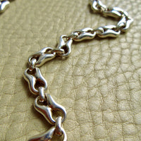 Vintage UK Sterling Silver Puffy Figure-8 Link Necklace 36g – 18 Inch Length
