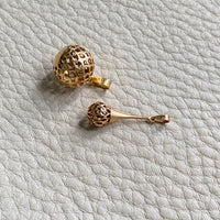 18k gold Swedish vintage charm or pendant - Fishnet orb