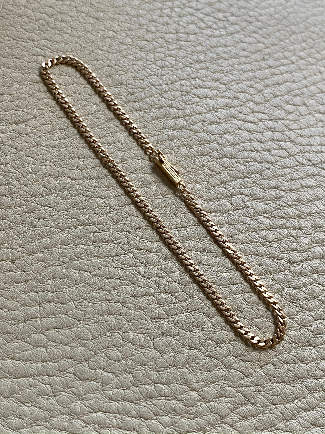Vintage 18k gold curb bracelet - 7.5 inch length