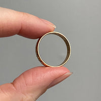 18k gold ring with diamond cut sparkle detail - size 8.5