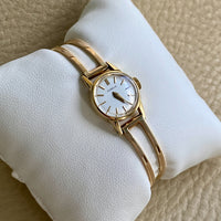 Vintage Ladies Gubelin Watch in 18k gold with bracelet band by Rey Urban 1960 - 6.25 inch interior