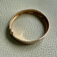 SUBLIME Midcentury Era Smooth 11.5mm Wide 18k gold Hinged Bangle - 7.25 inch interior circumference