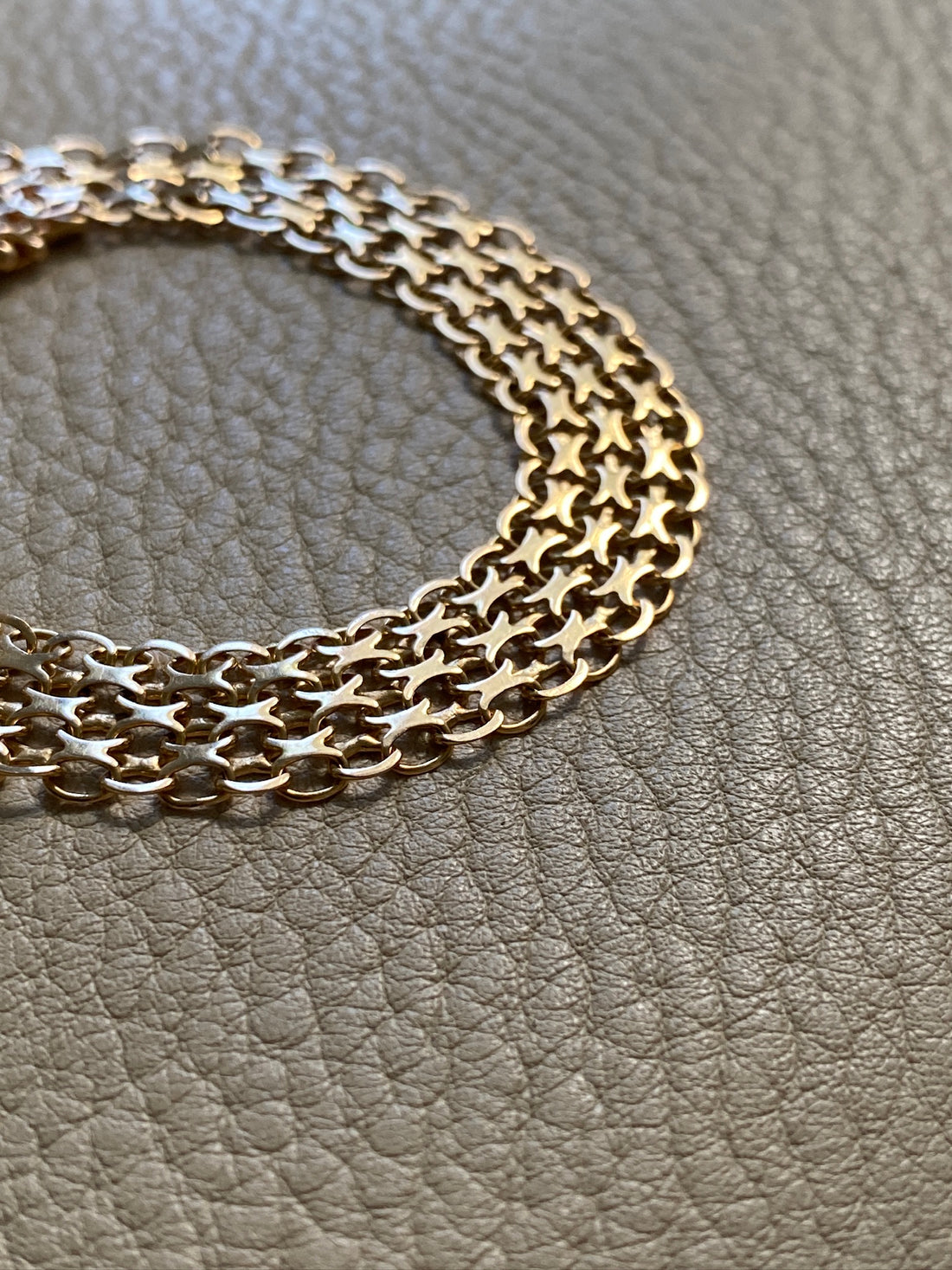 1968 Triple row star link bracelet in 18k gold - 7.25 inch length