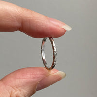 18k White Gold Vintage Wedding Band with Etched Continuous Wraparound Pattern - size 6.25