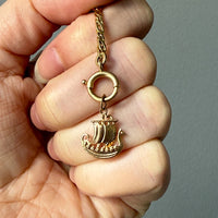 18k gold vintage charm or pendant - Sailing ship, Viking ship