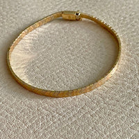 SLEEK! 18k gold tri-color vintage chevron pattern bracelet - 7 inch length