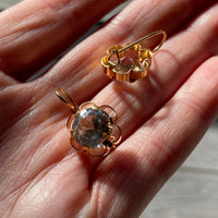 Sparkles!! - White topaz and 18k gold Modernist flower earrings - Vintage Scandinavian