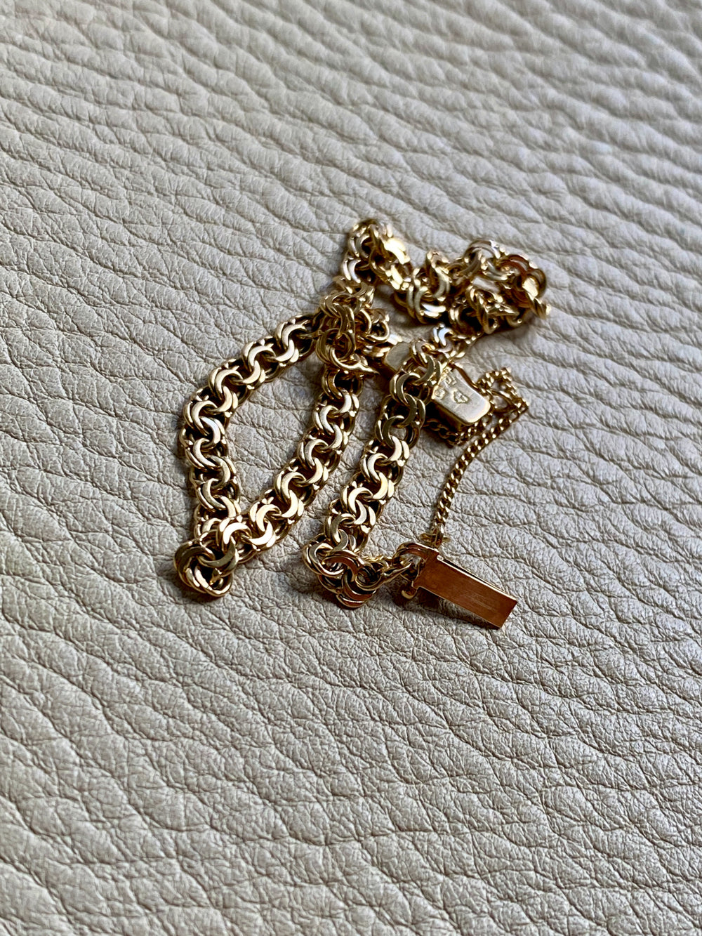1944 Delicate 18k double-link solid gold bracelet - Göteborg, Sweden - 7.5 inch length