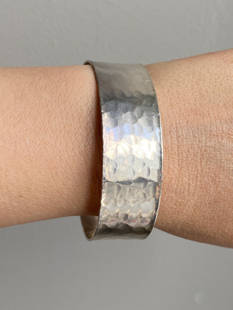 1975 Extra wide heavy hammered texture silver bangle by NOKO - size 8.1 inch