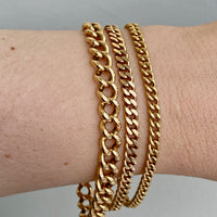 18k yellow gold vintage curb link bracelet - 7.8 inch length