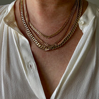 AMAZING! Heavy Italian Vintage Curb Link Necklace in Solid 18k Gold - 20 inch length