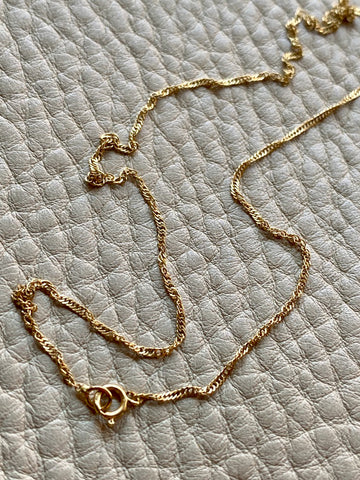 18k gold Singapore twist link necklace - 16.25 inch length