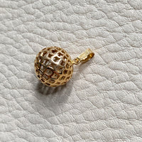 18k gold Swedish vintage charm or pendant - Fishnet orb