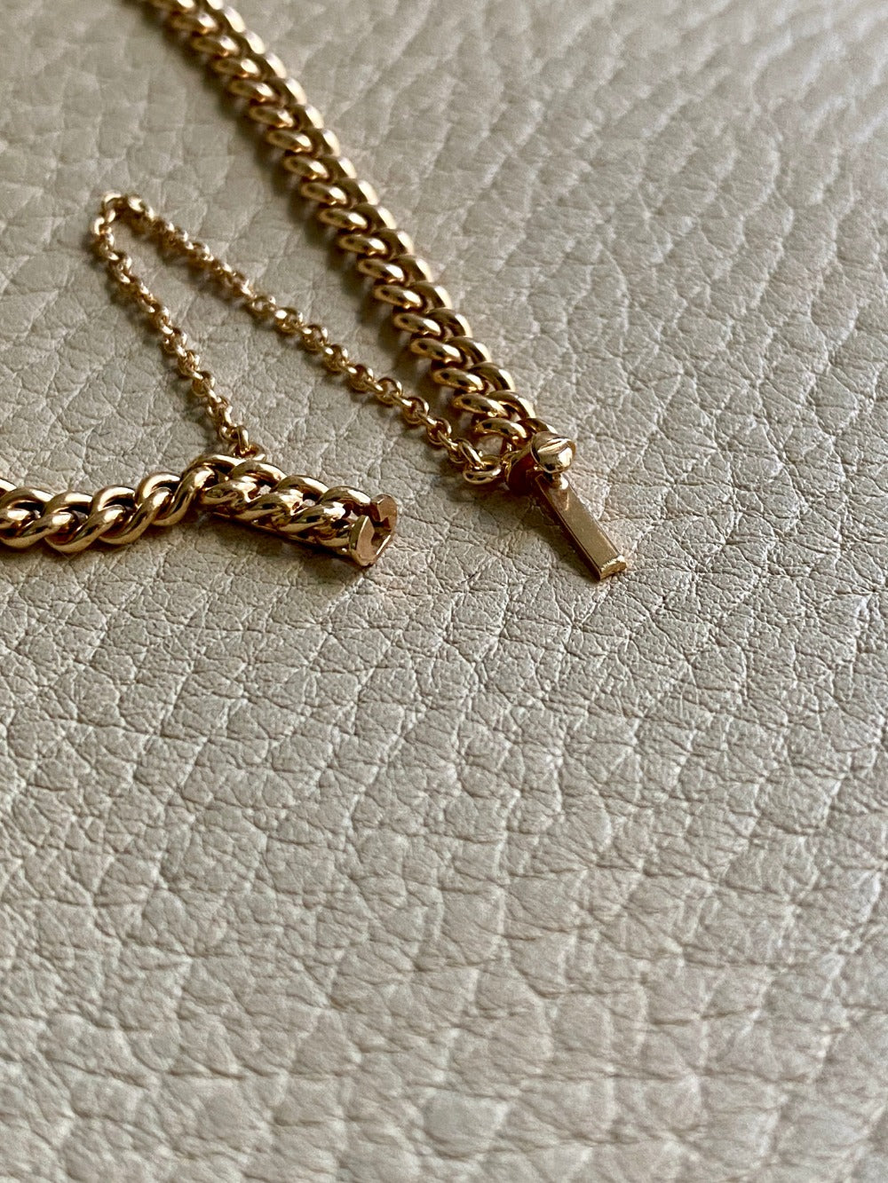 1917 Curb link bracelet in 18k yellow gold - 6.7 inch length