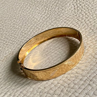 1962 Wide Hinged Bangle in 18k gold - Etched Curls Pattern - Stockholm, Sweden - 7 inch interior