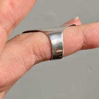 1955 Rare vintage sterling silver large face sewing ring - floral etching - Size 5