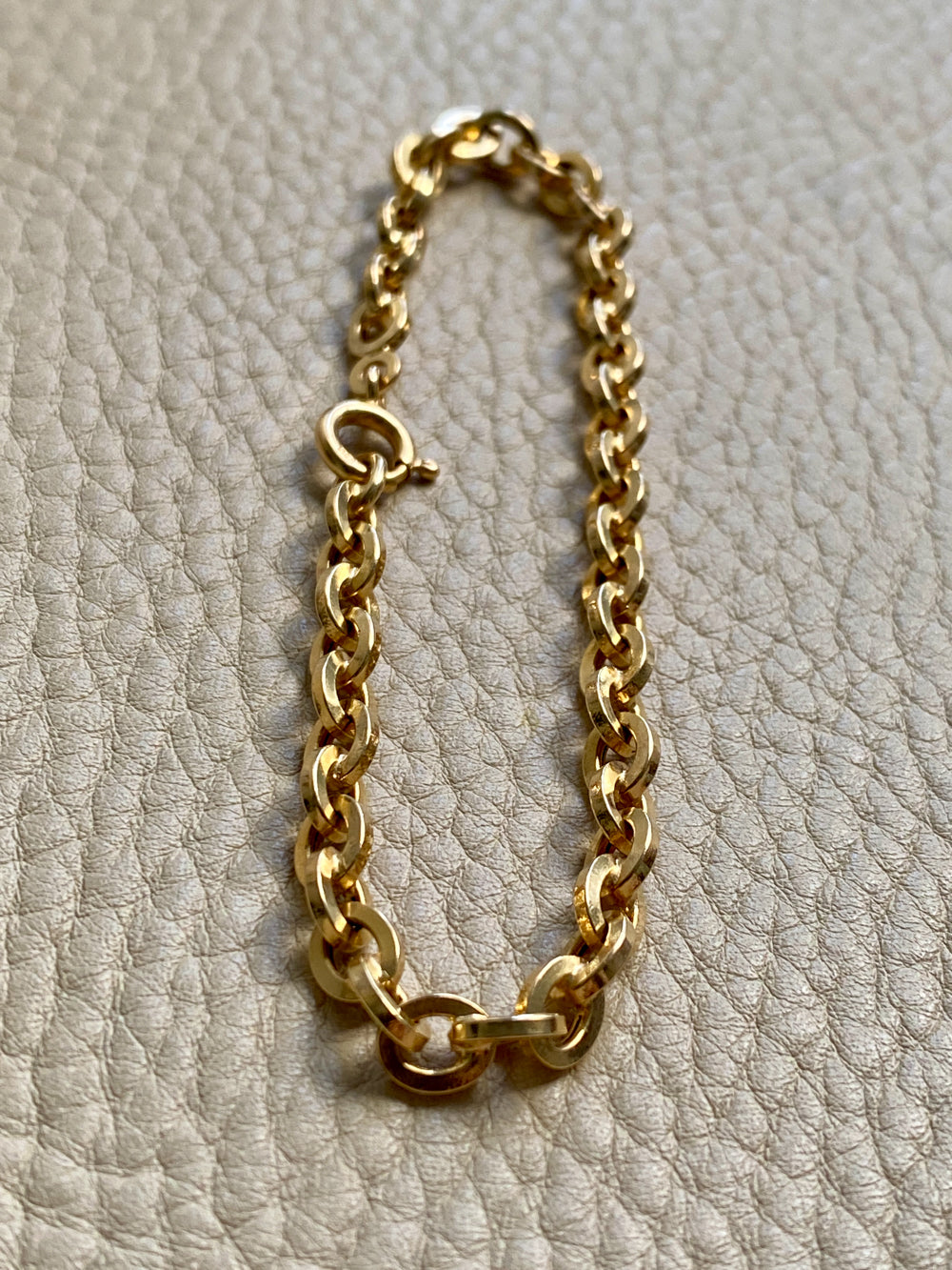 Vintage Italian UnoAErre Biker Link Chain Bracelet in 18k Gold - 7 inch length