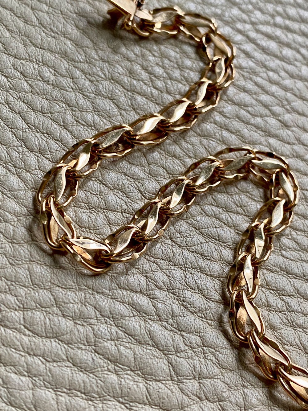 Undulating leaf link bracelet in 18k gold - Swedish vintage 1958 - 7 inch length
