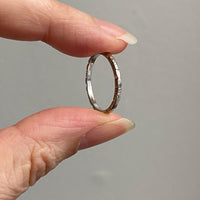 18k White Gold Vintage Wedding Band with Etched Continuous Wraparound Pattern - size 6.25