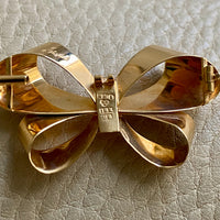 1946 Vintage Bow Shaped Brooch in 18k gold - Stockholm, Sweden by Stigbert