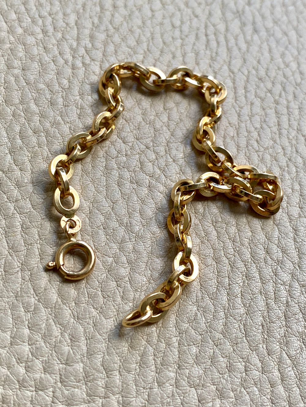 Vintage Italian UnoAErre Biker Link Chain Bracelet in 18k Gold - 7 inch length