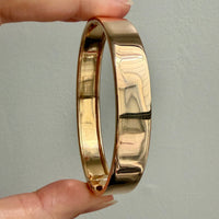 SUBLIME Midcentury Era Smooth 11.5mm Wide 18k gold Hinged Bangle - 7.25 inch interior circumference