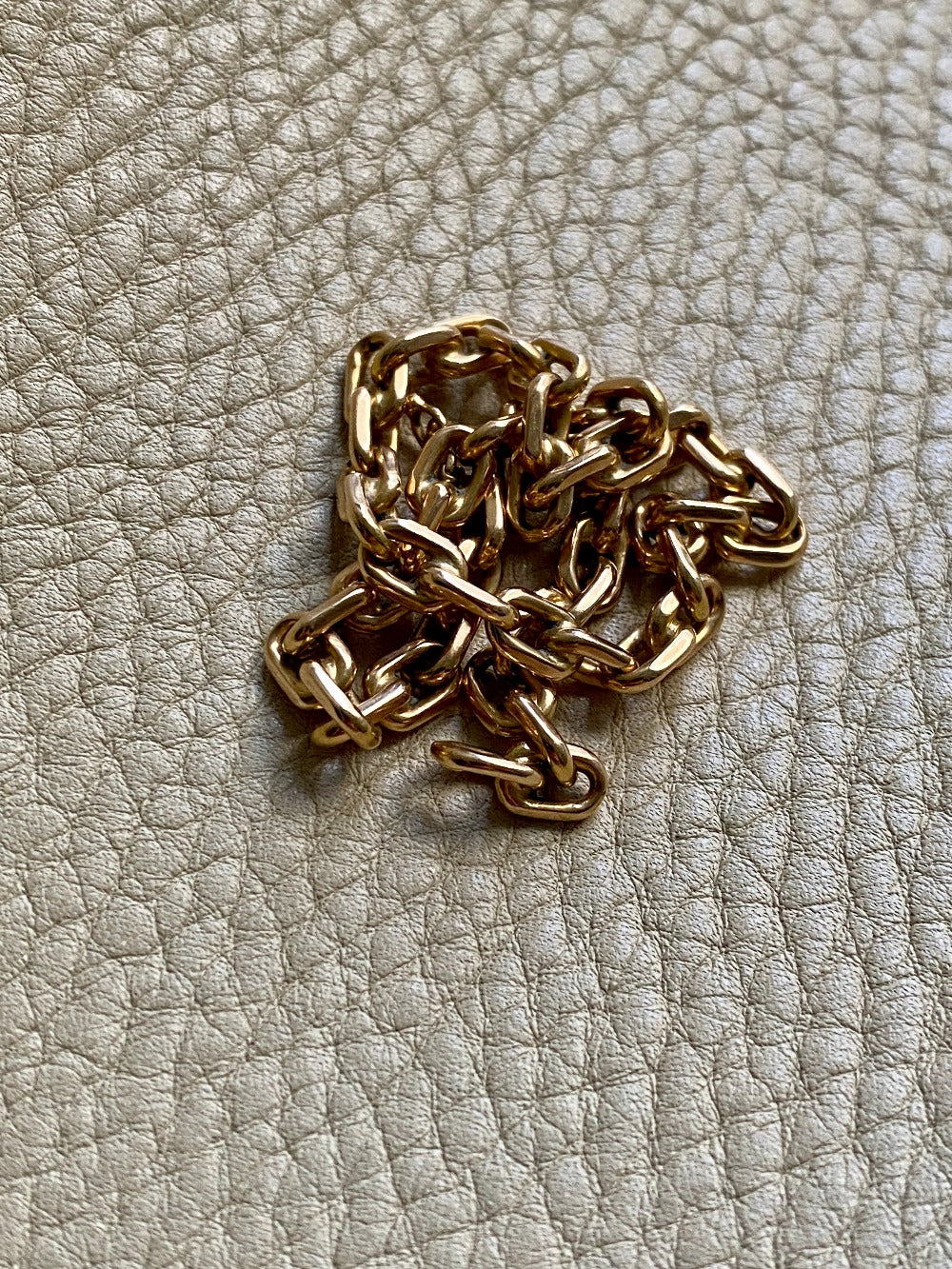 Swedish 18k gold anchor link bracelet 4.4mm width - 8.5 inch length