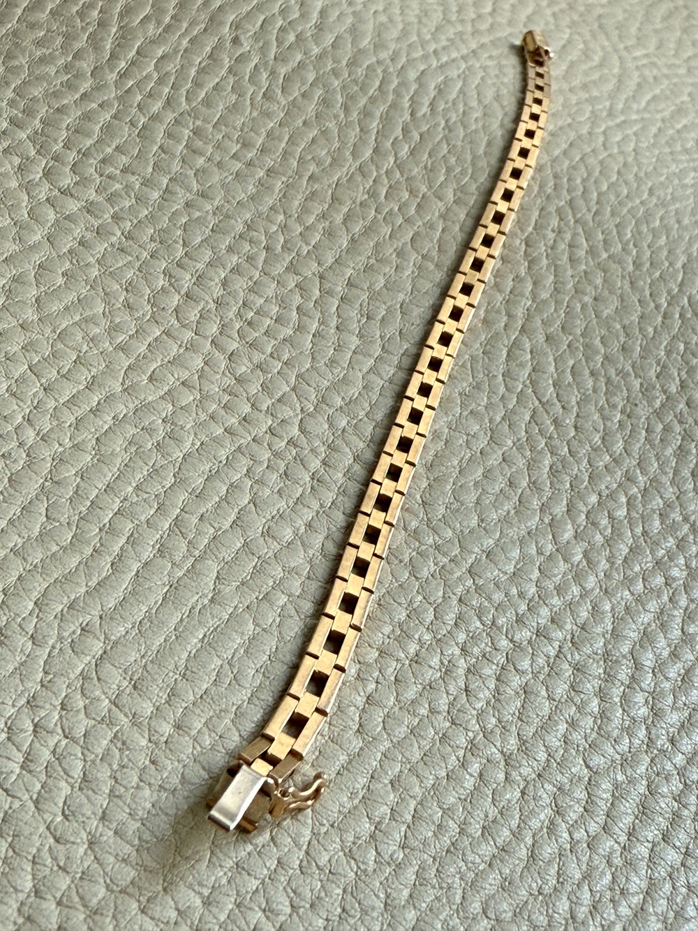Slinky 18k Gold Vintage Midcentury Brick Link Bracelet - 7.3 inch length