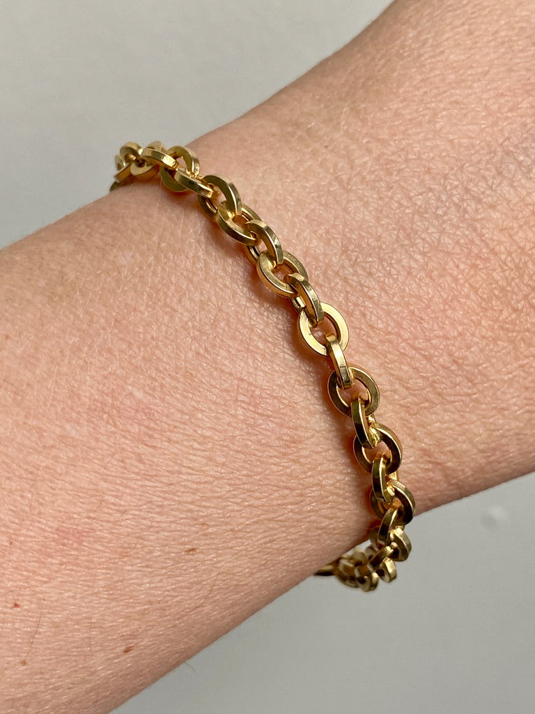Vintage Italian UnoAErre Biker Link Chain Bracelet in 18k Gold - 7 inch length