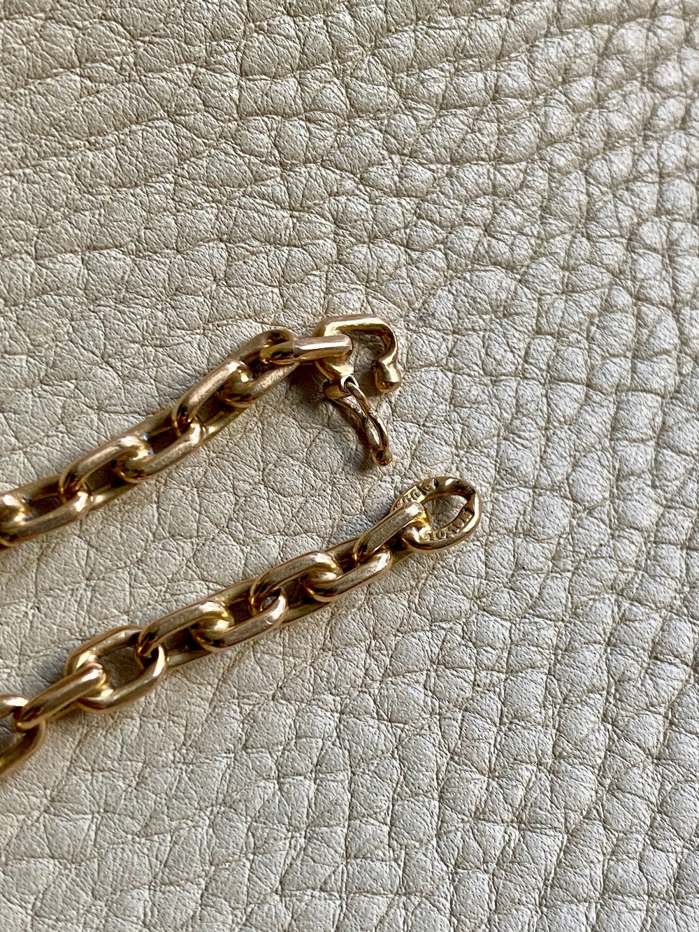 Swedish 18k gold anchor link bracelet 4.4mm width - 8.5 inch length