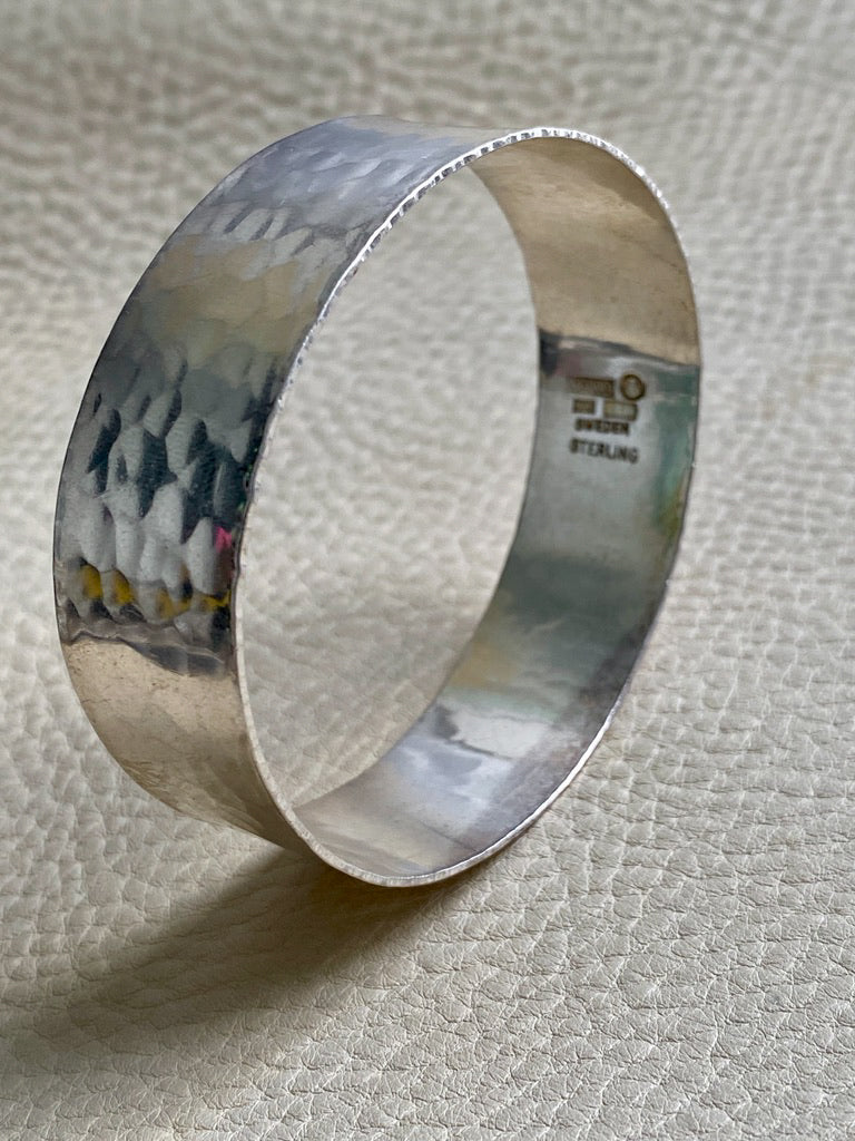 1975 Extra wide heavy hammered texture silver bangle by NOKO - size 8.1 inch