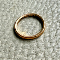 1945 Beveled edge 18k Gold Wedding Band - Size 9