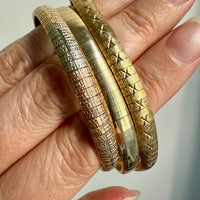 Vintage 18k Gold Snakey Omega Link Bracelet with Hand Scribed Stars - 7.5 inch length