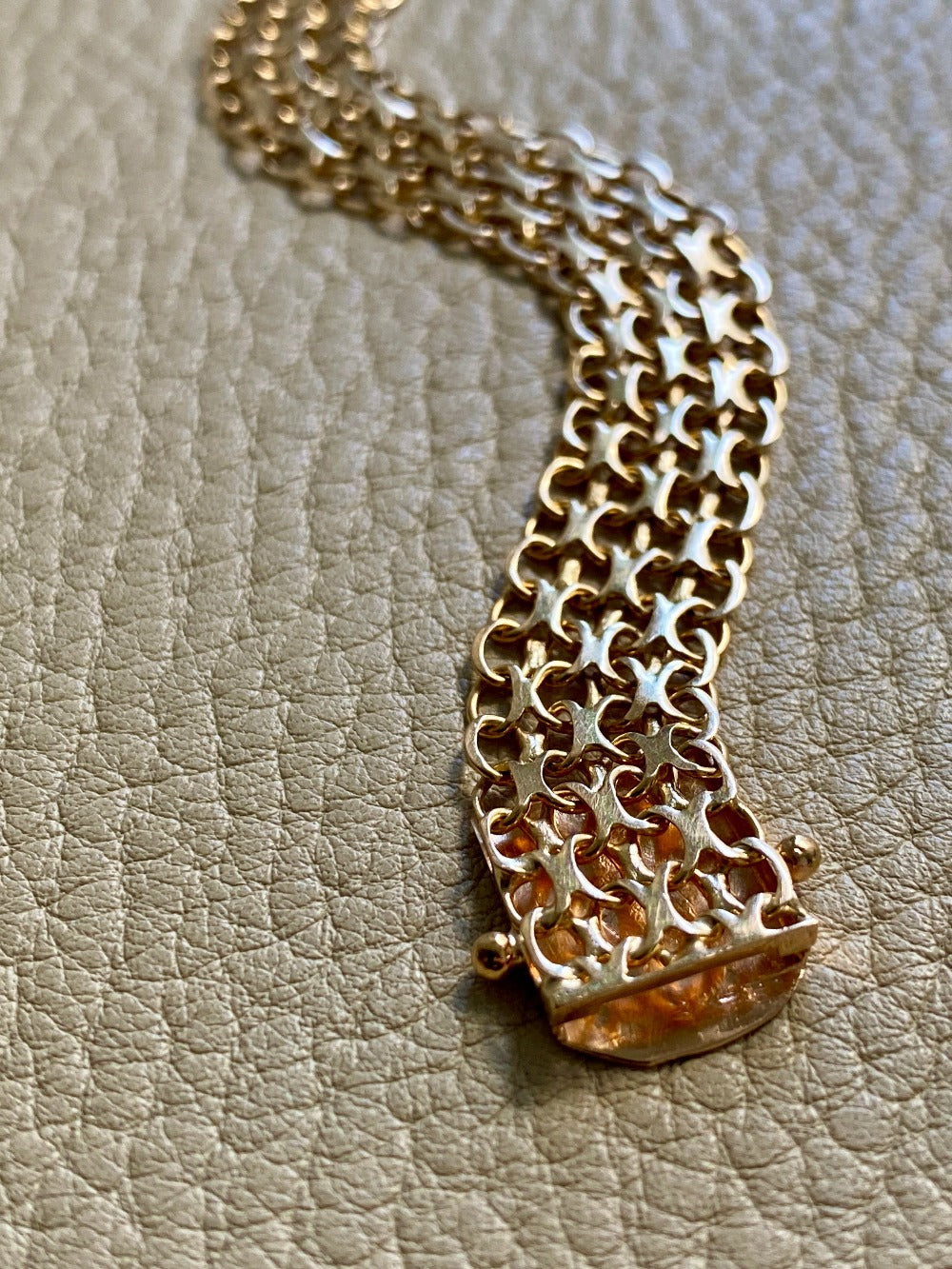 1968 Triple row star link bracelet in 18k gold - 7.25 inch length