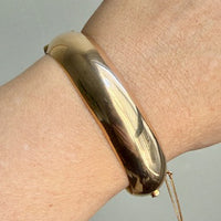 BEAUTIFUL! 1966 Finnish Vintage Round Wide Hinged Bangle 14k Gold- 7.3 inch interior circumference