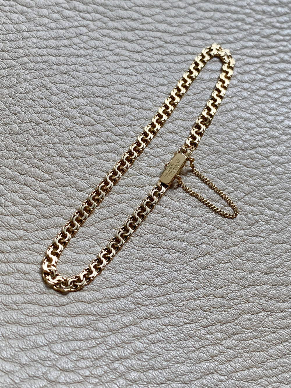1944 Delicate 18k double-link solid gold bracelet - Göteborg, Sweden - 7.5 inch length