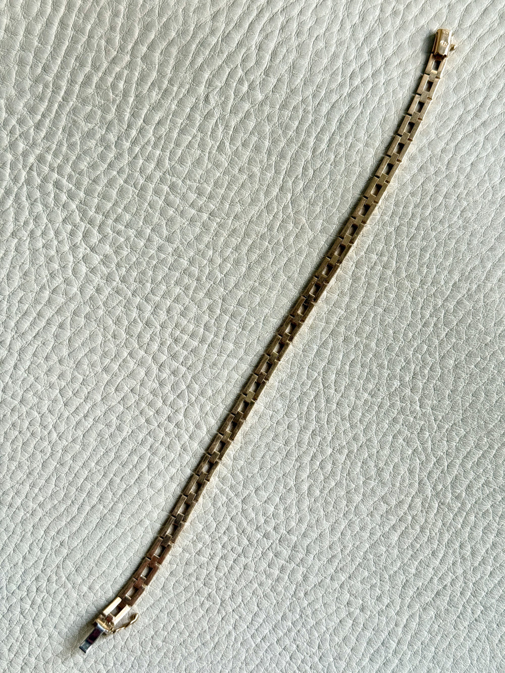 Slinky 18k Gold Vintage Midcentury Brick Link Bracelet - 7.3 inch length