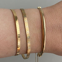 Immaculate! 1994 Finnish vintage 14k gold hinged bangle bracelet