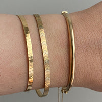 SLEEK! 18k gold tri-color vintage chevron pattern bracelet - 7 inch length