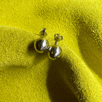 Awesome! Vintage Portuguese 19.2k White Gold Faceted Orb Stud Earrings